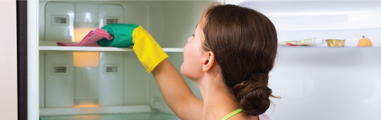 How to Clean a Fridge Completely from Inside and Outside